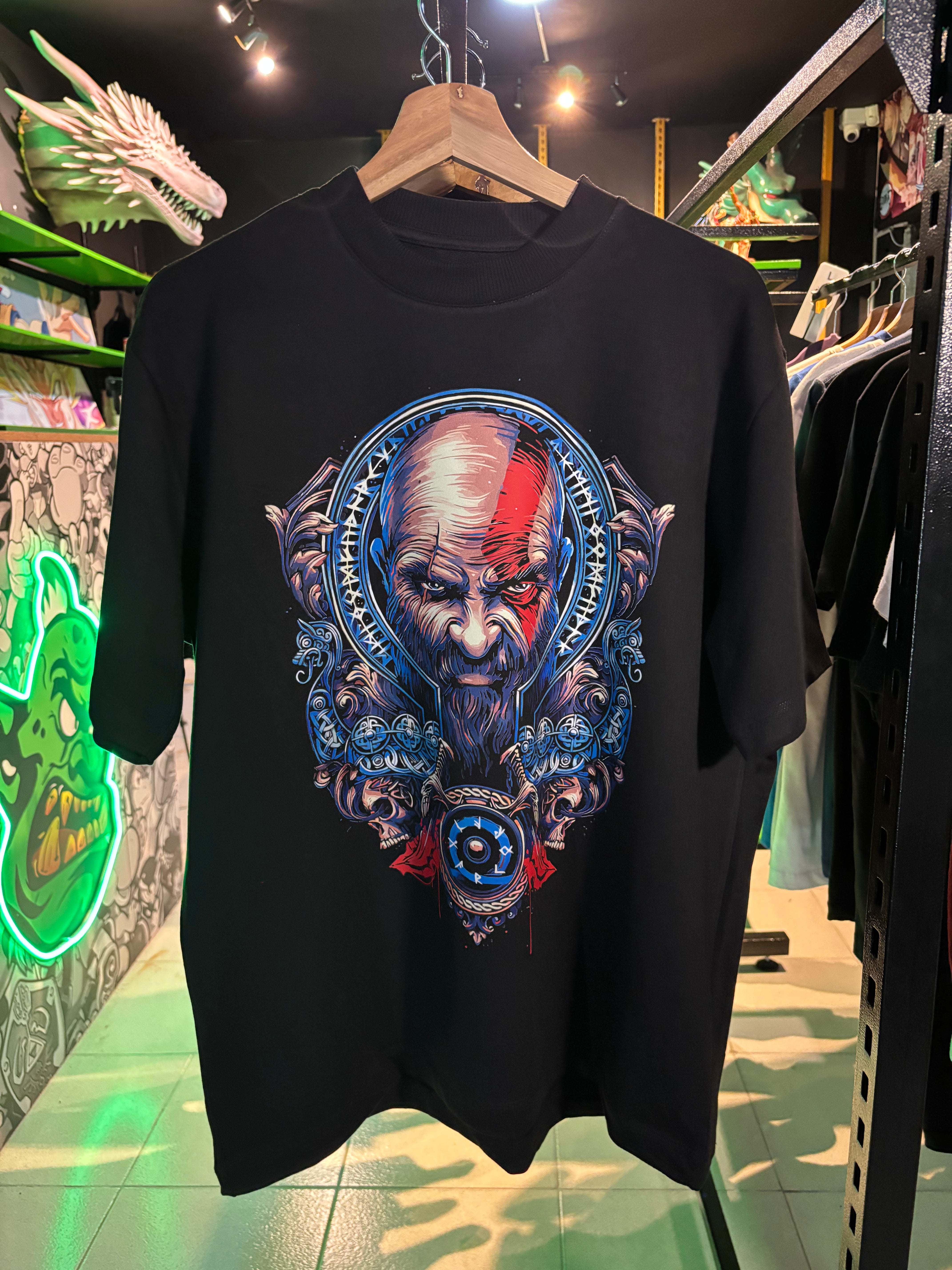 Camiseta Kratos: The God of War – Urbana Premium